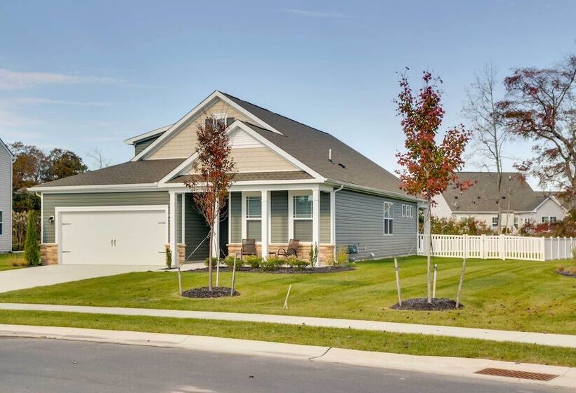 Bright Ocean View Home W/ Resort Pools: Near Beach