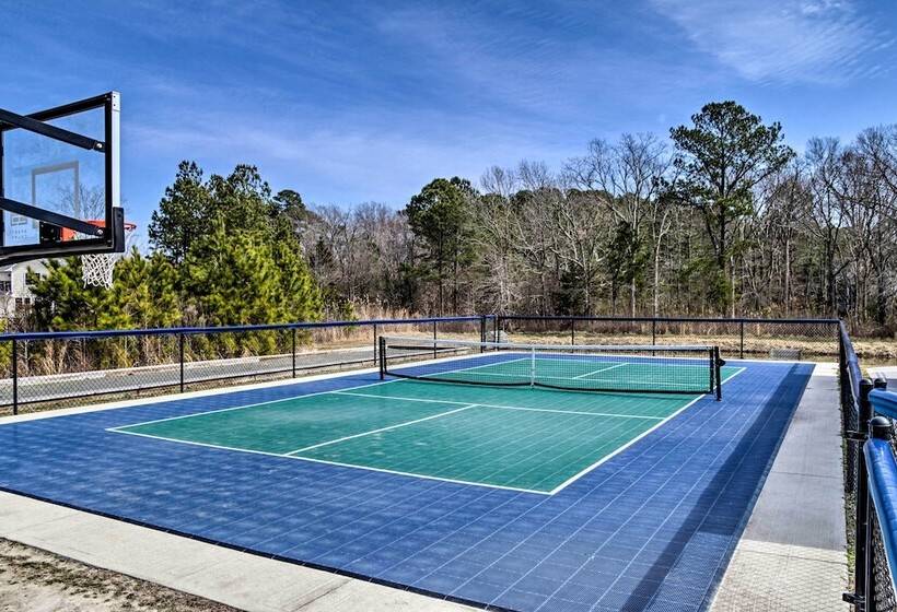 Bright Ocean View Home W/ Resort Pools: Near Beach