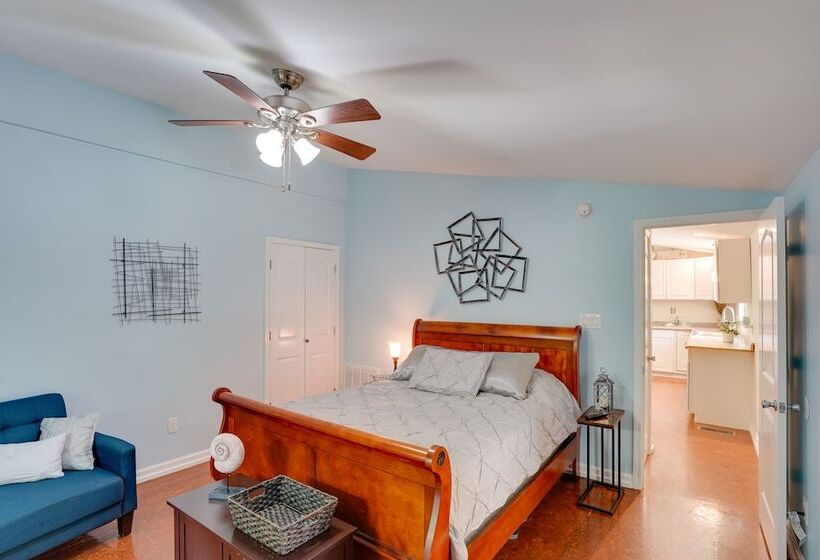 Buchanan Home W/ Deck, 4 Mi To Paris Landing!