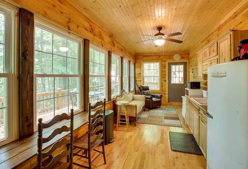 Byrdstown Cabin   W/ Fire Pit, Near Marina & Lake!