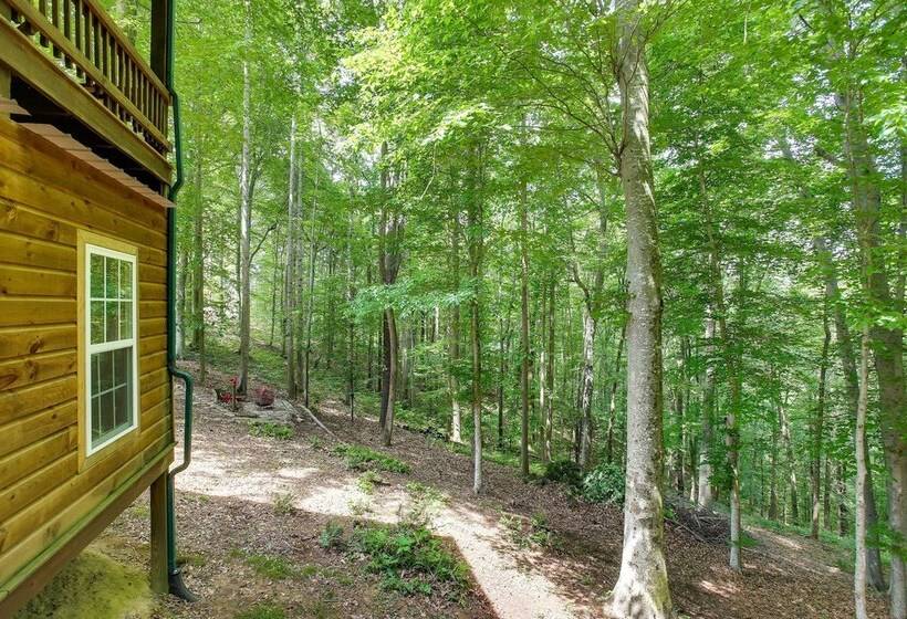 Byrdstown Cabin   W/ Fire Pit, Near Marina & Lake!