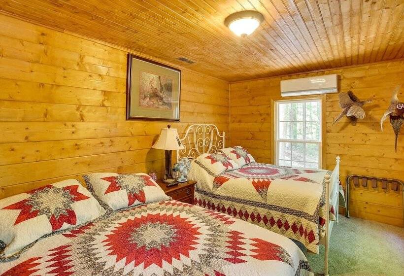 Byrdstown Cabin   W/ Fire Pit, Near Marina & Lake!