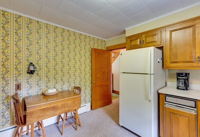 Cape House In Farmington W/ Shared Outdoor Pool!