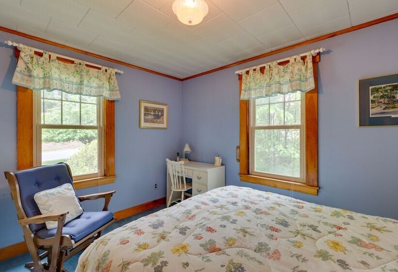 Cape House In Farmington W/ Shared Outdoor Pool!