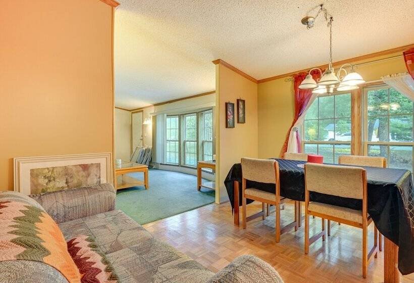 Caseville Home: Walk To Beach On Lake Huron!