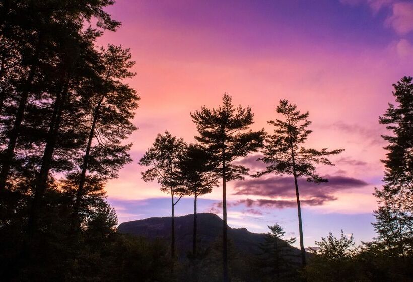 Cashiers Cabin W/ Stunning Views Near Waterfalls!