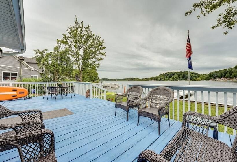 Charming Battle Creek Cottage W/ Dock!