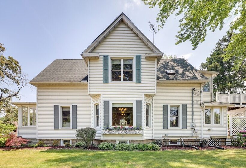 Charming Chesterton Home: W/ Idyllic Location!
