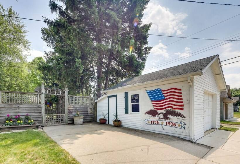 Charming Chesterton Home: W/ Idyllic Location!