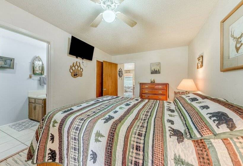 Cloudcroft Retreat W/ Hot Tub, Grill, & Deck!