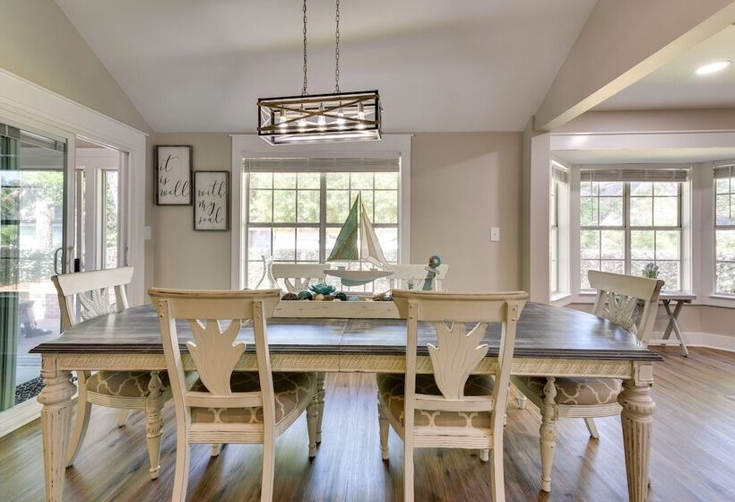 Charming Coastal Home: 6 Mi To Choctawhatchee Bay!