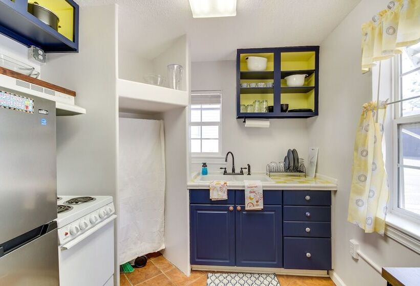 Charming Dtwn Retreat: 1 Mi To Ocean Springs Beach