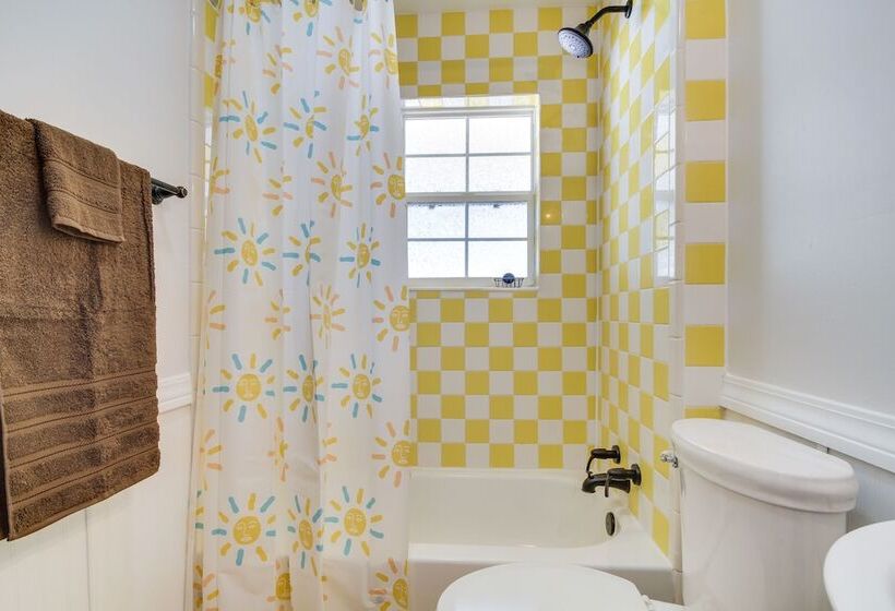 Charming Dtwn Retreat: 1 Mi To Ocean Springs Beach