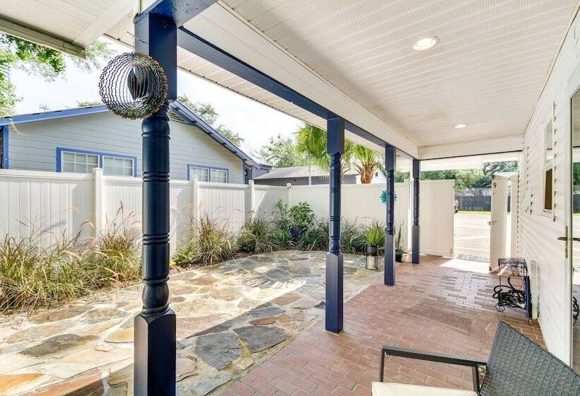 Charming Dtwn Retreat: 1 Mi To Ocean Springs Beach