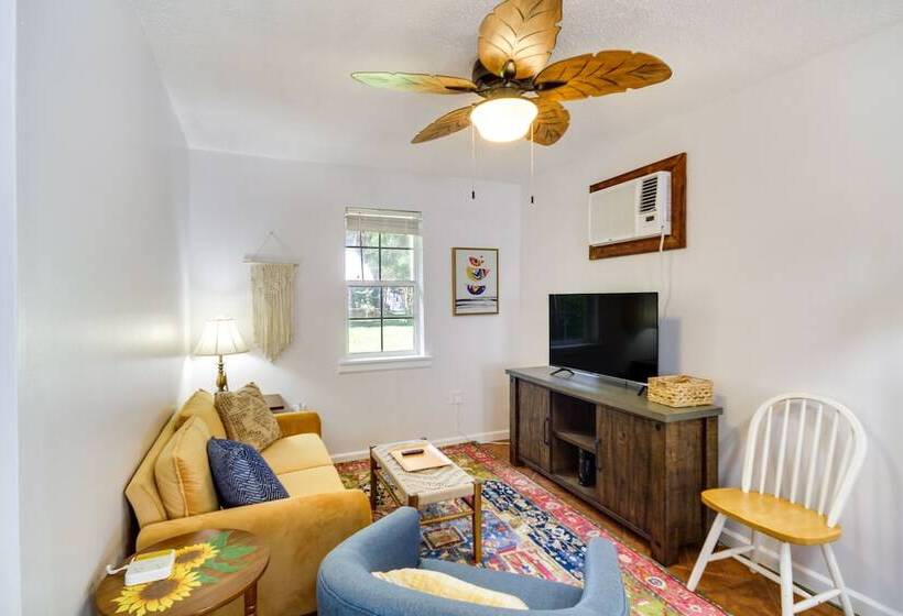 Charming Dtwn Retreat: 1 Mi To Ocean Springs Beach