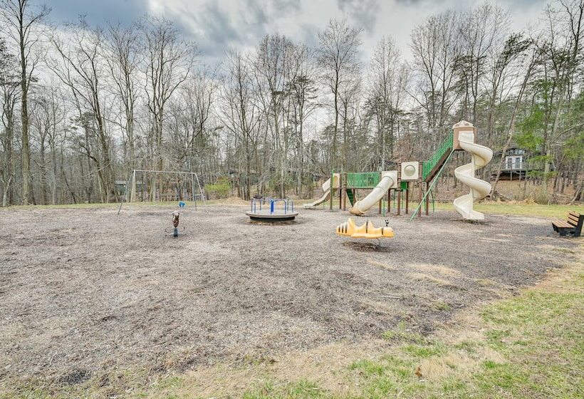 Charming Hedgesville Retreat W/ Deck + Fireplace!