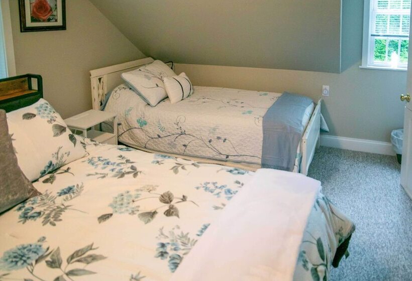 Charming Manheim Cottage W/ On Site Animal Viewing