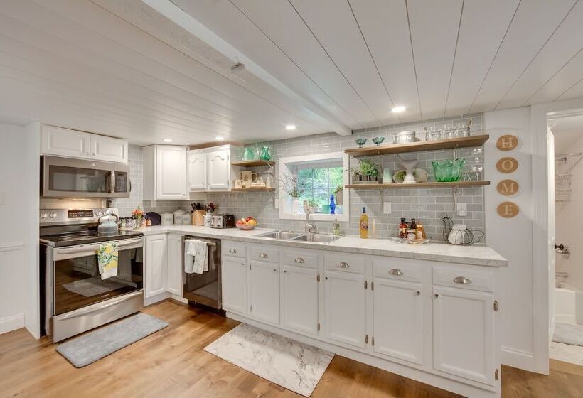 Charming Manheim Cottage W/ On Site Animal Viewing