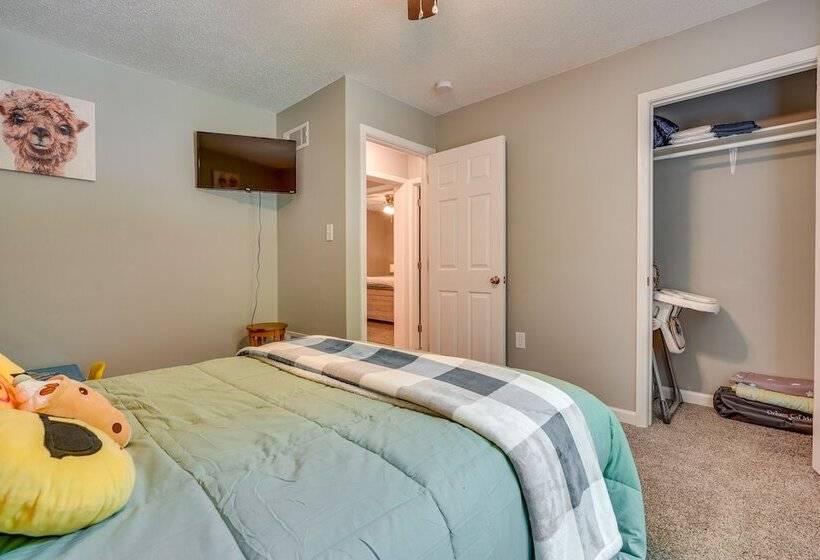 Outdoor Entertainment Areas: Family Ohio Getaway