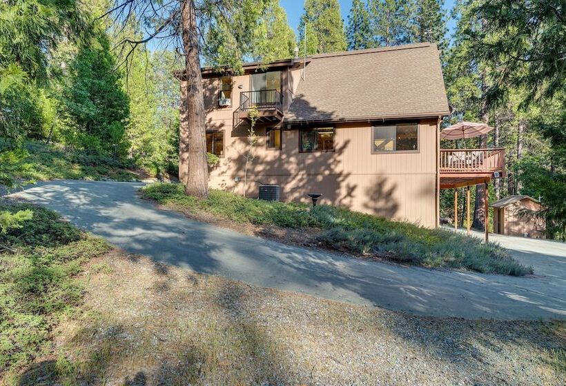 Hike, Ski & Unwind: Cabin W/ Hot Tub In Pioneer!
