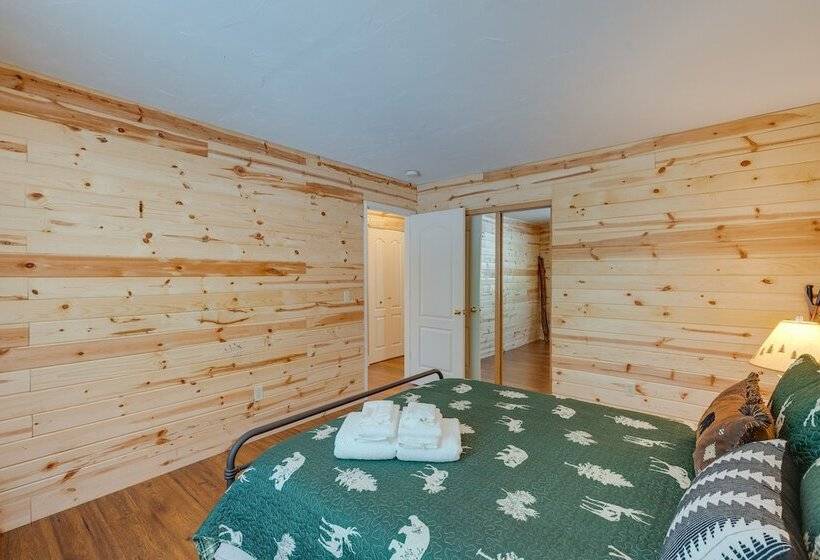 Hike, Ski & Unwind: Cabin W/ Hot Tub In Pioneer!