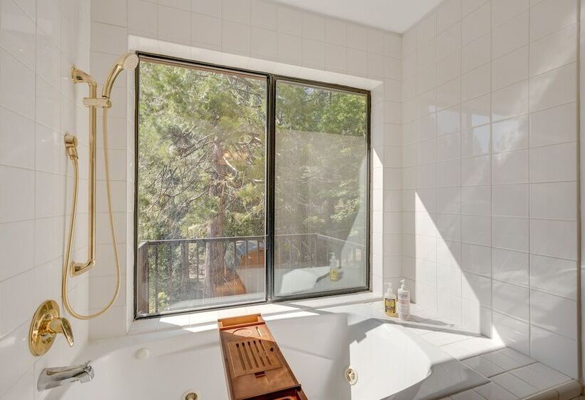 Hike, Ski & Unwind: Cabin W/ Hot Tub In Pioneer!