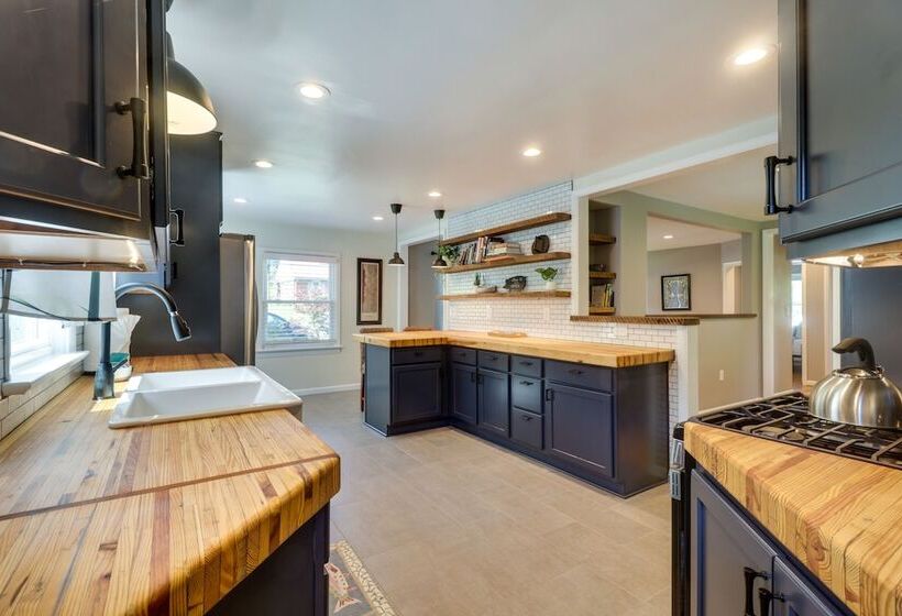 Charming Retreat In Charlottesville W/ Deck!