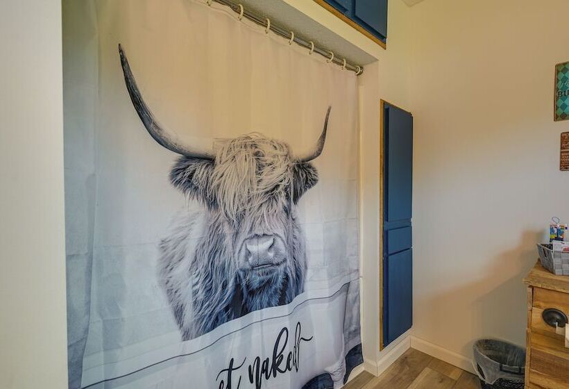 Charming Smiths Grove Home Near Cave Tours!