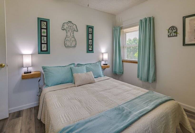 Charming Smiths Grove Home Near Cave Tours!