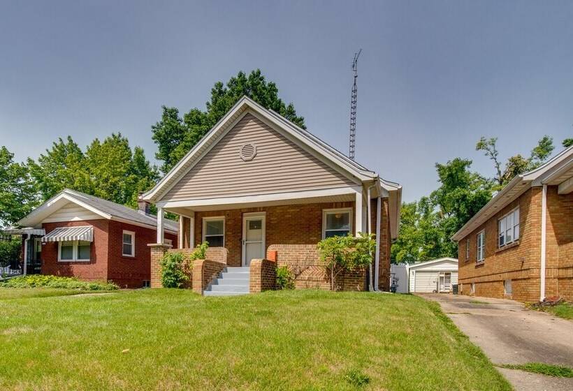 Charming Springfield Home: 2 Mi To Downtown