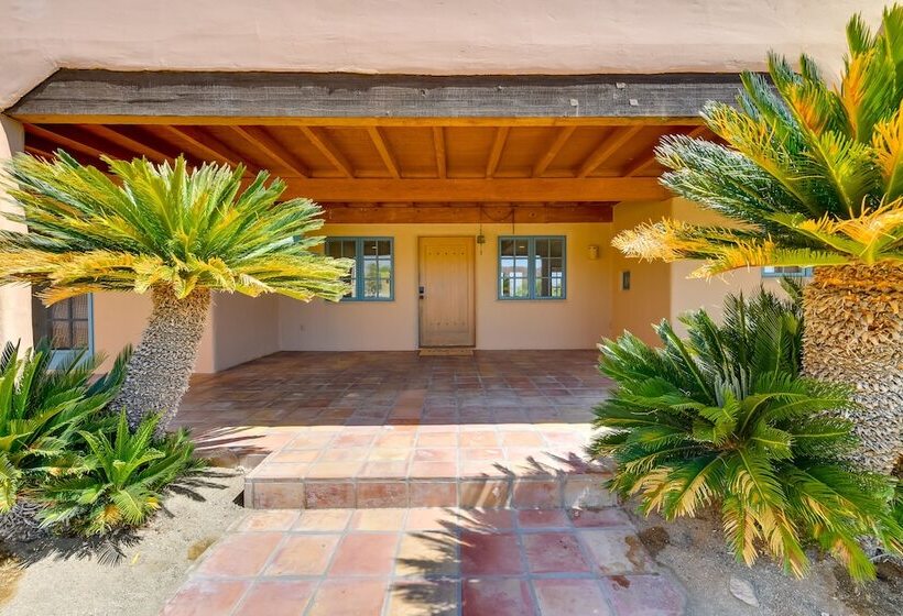 Chic Borrego Springs Home W/ Outdoor Oasis!