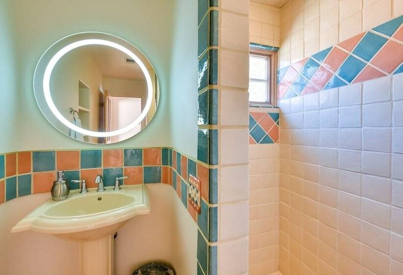 Chic Borrego Springs Home W/ Outdoor Oasis!