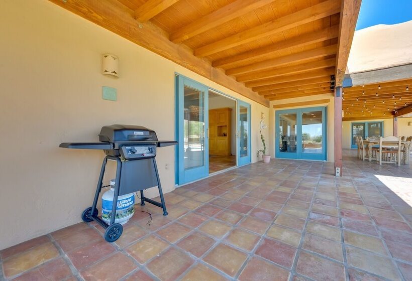 Chic Borrego Springs Home W/ Outdoor Oasis!
