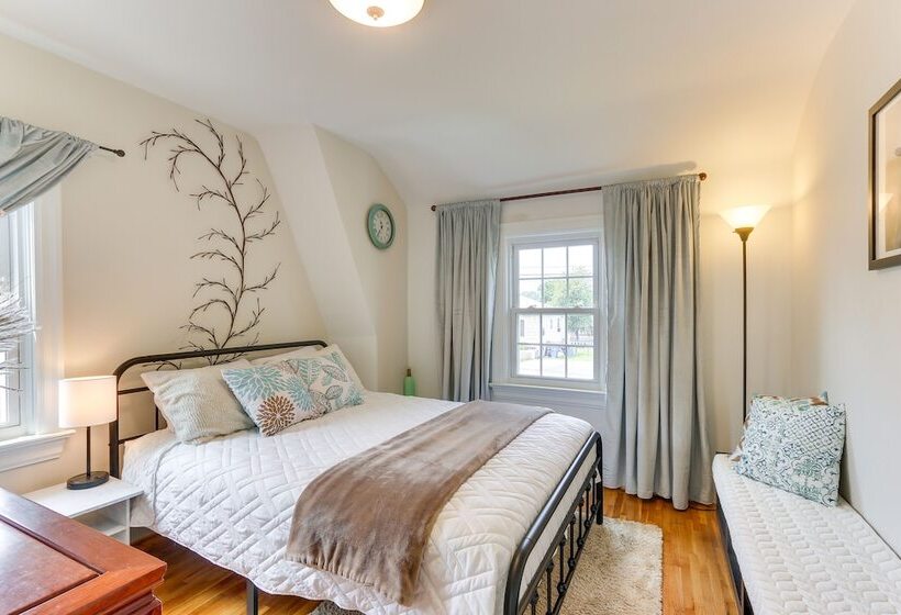 Chic Front Royal Retreat Near Shenandoah River!