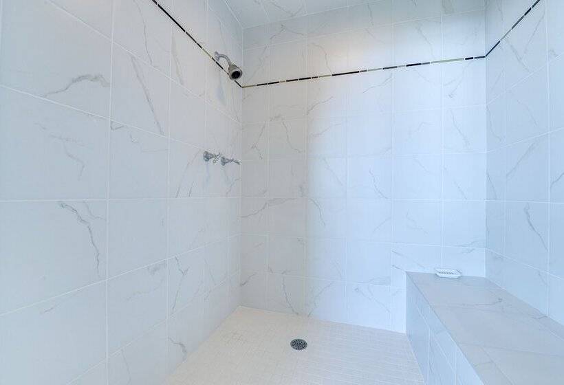 Cora Home W/ Mountain Views   Fishing On Site!