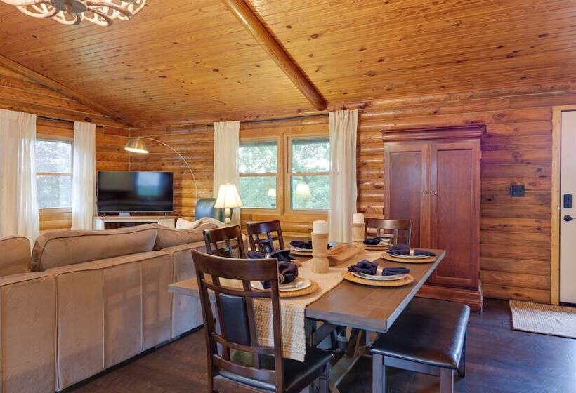 Cozy Brookville Home W/ Fire Pit & Deck!