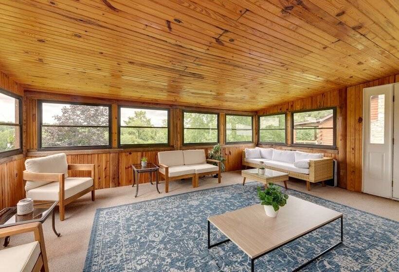 Cozy Brookville Home W/ Fire Pit & Deck!