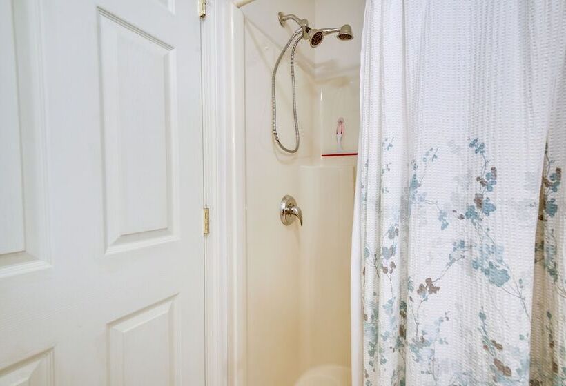 Cozy Campton Home: 10 Mi To Tenney Mountain Resort