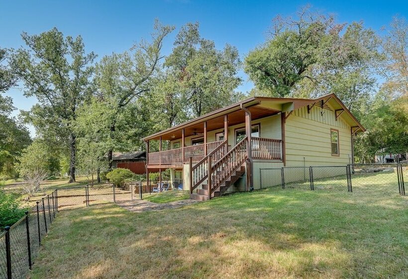 Cozy East Texas Retreat Near Lake O The Pines!