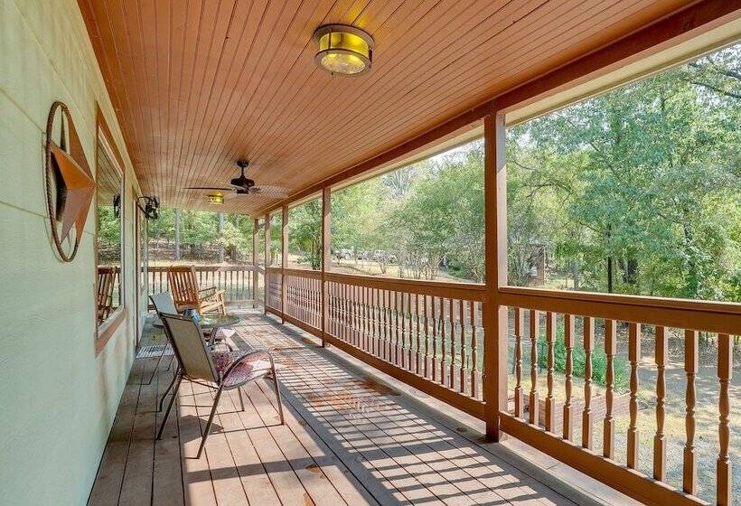 Cozy East Texas Retreat Near Lake O The Pines!