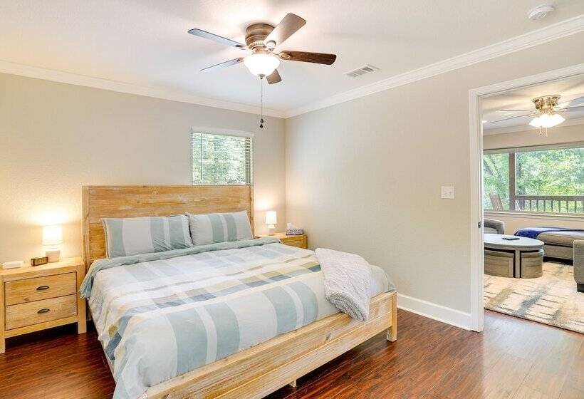 Cozy East Texas Retreat Near Lake O The Pines!