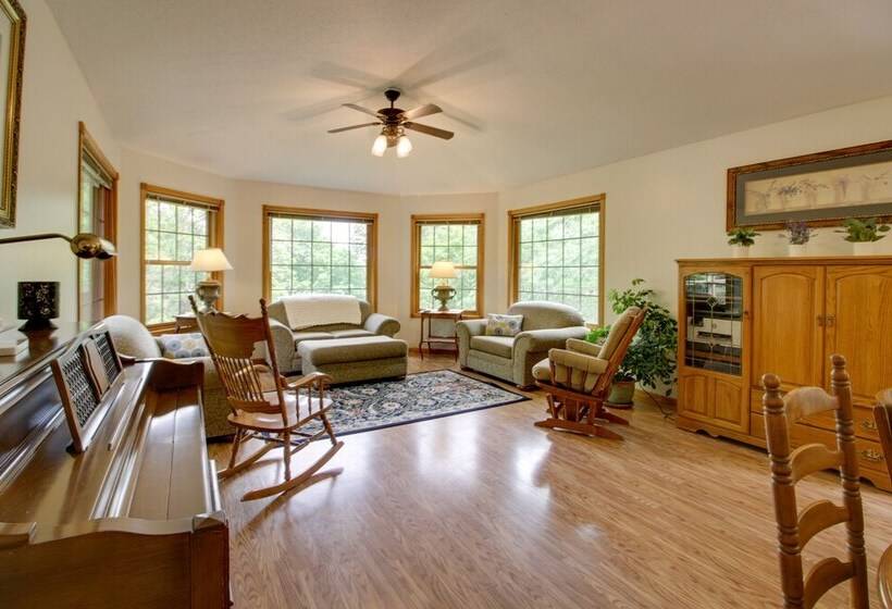 Cozy Frazee Lake Home W/ Hot Tub & Fire Pit!