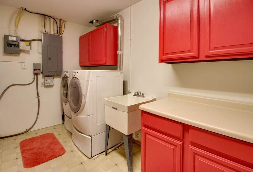 Cozy Frazee Lake Home W/ Hot Tub & Fire Pit!