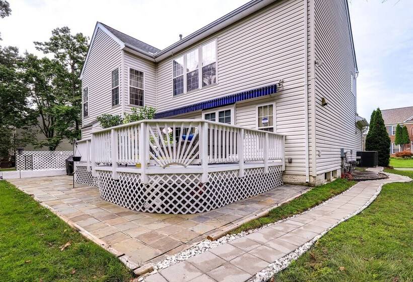 Cozy Herndon Home Near Wineries!