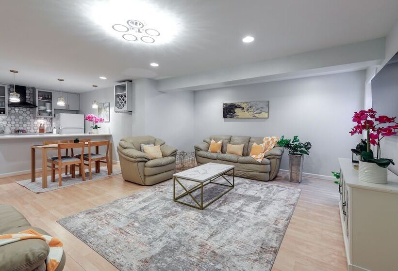 Cozy Herndon Home Near Wineries!