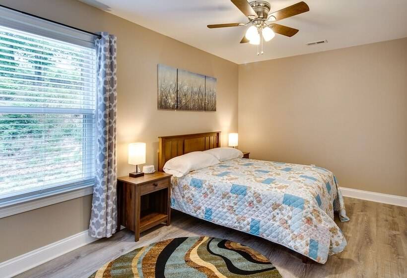 Cozy Home In Star Tannery W/ Private Backyard!