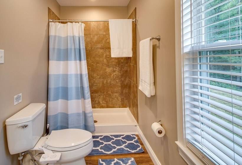 Cozy Home In Star Tannery W/ Private Backyard!