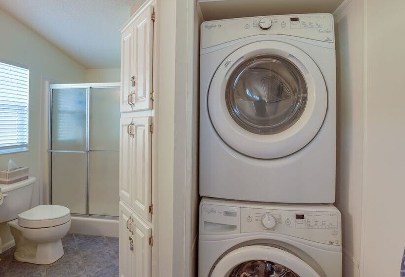 Cozy Jensen Beach Home: Pool Access, Walk To Beach