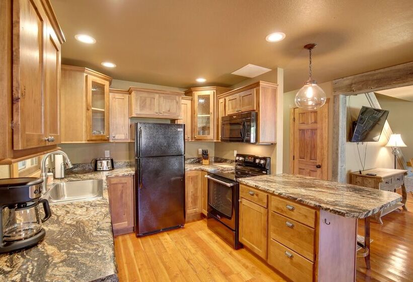 Cozy Lead Cabin W/ Deck < 1 Mi To Ski Slopes!