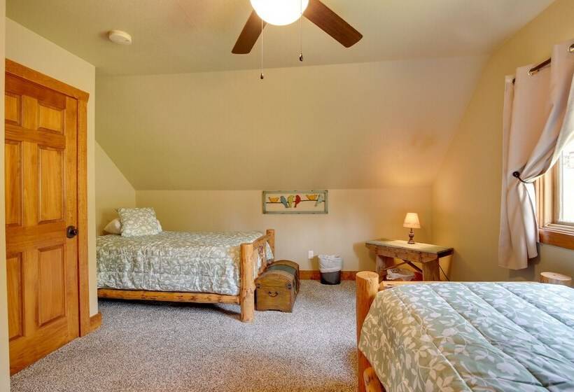 Cozy Lead Cabin W/ Deck < 1 Mi To Ski Slopes!